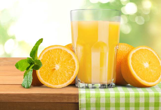 일반적으로 대중적인 보드카는 오렌지 주스, 크랜베리 주스, 토닉 워터 등에 타서 즐긴다. 내 생각에 그것은 대중적 보드카가 그냥 먹기에는 워낙 맛이 없기 때문이라고 생각한다. 커클랜드 프렌치 보드카는 스트레이트로 먹는 게 제일로 맛있다. /사진=게티이미지뱅크