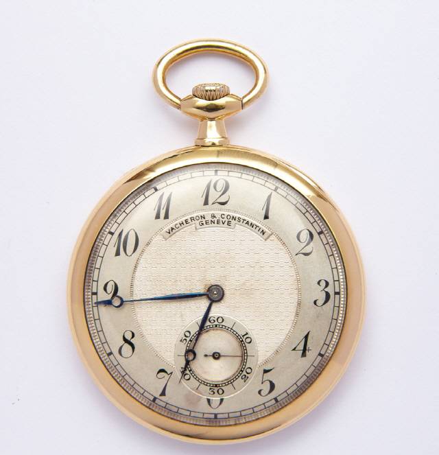 지난 2010년 케이옥션 경매에 시작가 5,000만원에 출품돼 1억2,500만원에 낙찰된 대한제국 마지막 황제 순종의 회중시계. /사진제공=케이옥션