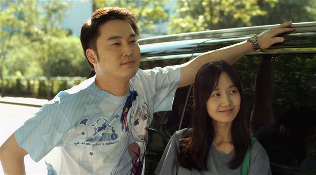 김태진 감독 ‘우리들의 낙원’ - ‘극장’을 주제로 한 세 가지 에피소드를 엮은 ‘너와 극장에서’는 멀티플렉스에 익숙한 관객들에게 단관 극장이 품고 있는 고유의 정서와 추억을 불러 일으킨다. 서울독립영화제 제공