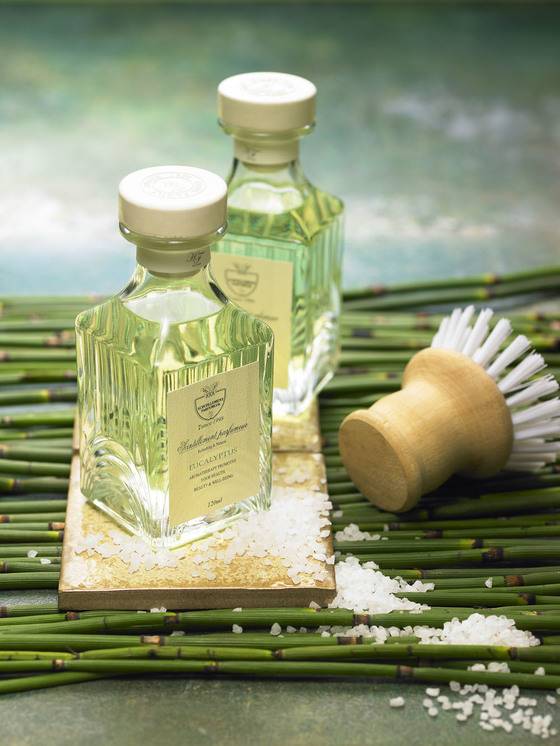 플라자 호텔 '스파 클럽'에서 사용되는 유칼립투스 오일. [사진제공=스파 클럽]