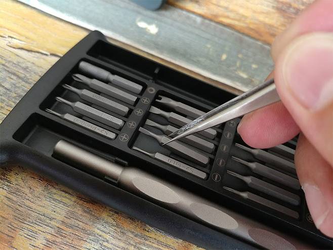 모든 비트는 자석으로 고정돼 있다