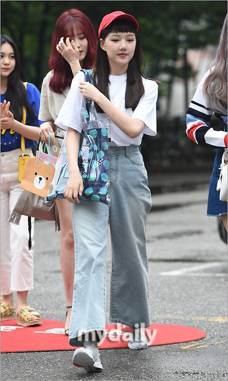 ▲ 여자친구 예린 '꼬집어보고 싶은 통통한 볼'