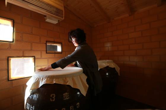 시어머니의 가양주 비법을 이어받아 복순도가를 만든 박복순 장인. [사진 복순도가]