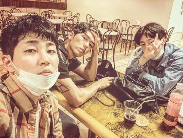 왼쪽부터 딘딘, 오스틴강, 권현빈