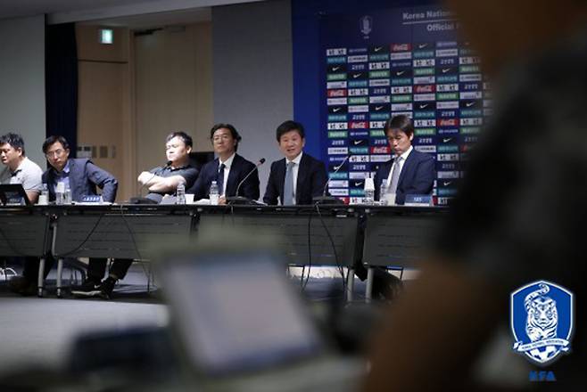 ▲ 정몽규 회장이 바뀌지 않으면 홍명보 전무의 개혁 의지는 도로아미타불이 될 수 있다. ⓒ대한축구협회