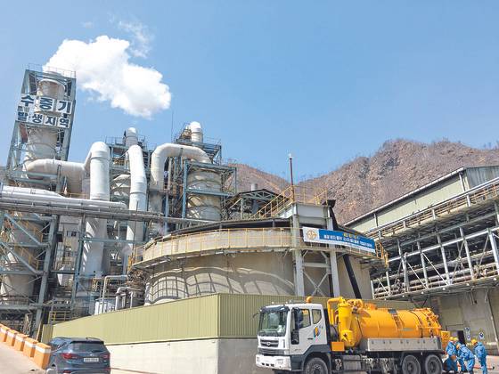 경북 봉화군 석포면의 석포제련소. 1970년 설립된 국내 최대의 아연 제련소다. [사진 석포제련소]