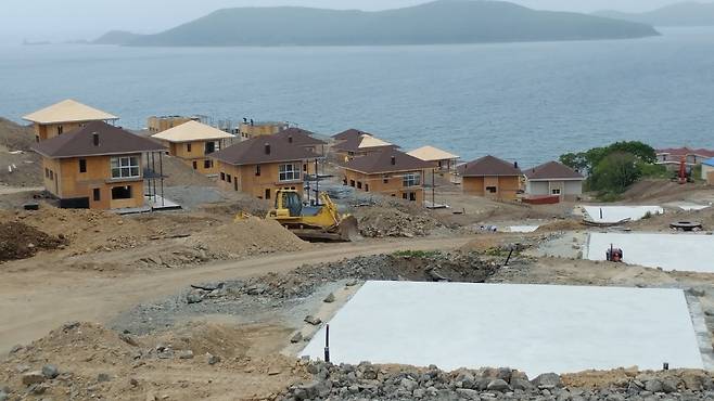 슬라뱐카 리조트 단지 및 중국 투자 신규 건설 현장.