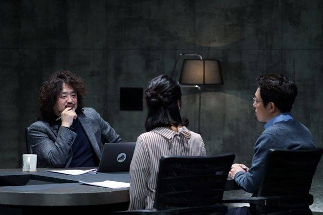 SBS 시사예능프로그램 ‘김어준의 블랙하우스’가 7개월 만에 폐지된다. SBS 제공