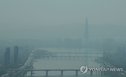 미세먼지로 뿌연 서울 도심 [연합뉴스 자료사진]