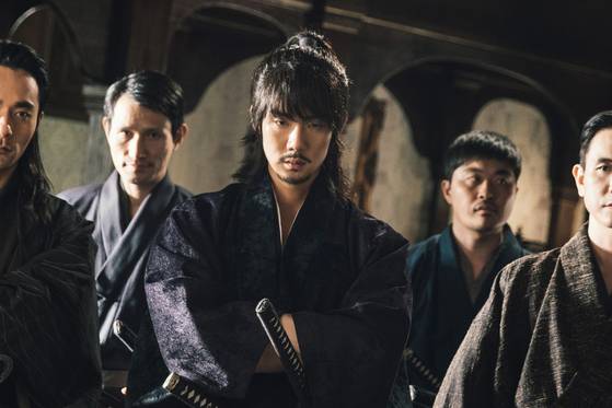 tvN 드라마 '미스터 션샤인'에 등장하는 일본의 낭인 '구동매'(유연석 분). 조선 백정의 아들이었으나 일본으로 건너 가 일본인이 됐다. [사진 tvN]