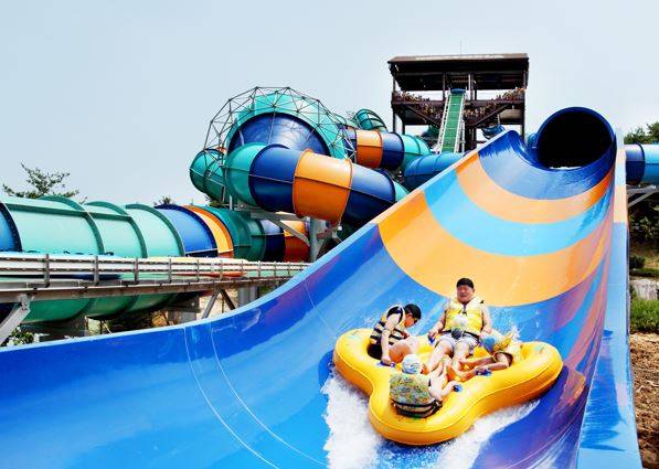 설악 워터피아 패밀리 래프트/사진=한화호텔앤리조트