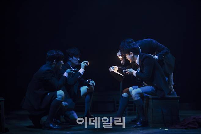 연극 ‘알앤제이’의 한 장면(사진=쇼노트).