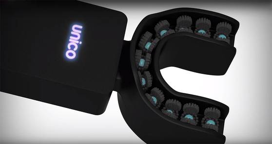 유니코(Uncio)의 전동 칫솔.