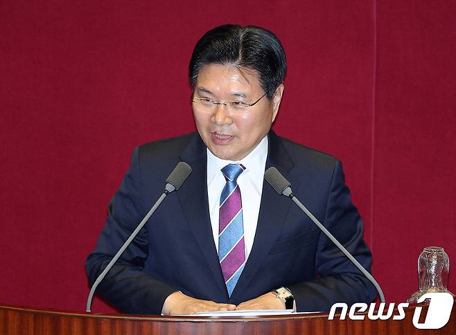홍문종 자유한국당 의원. 2018.5.21/뉴스1 © News1 신웅수 기자