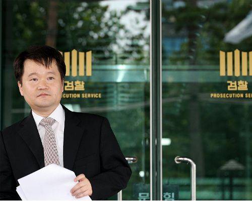 서울남부지검에 고발장을 제출한 이재명 경기도지사의 법률대리인인 나승철 변호사.(사진=경기도청 제공)