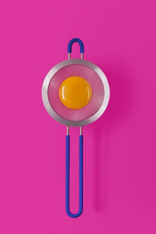 계란을 받치는 채. 흰자의 묽은 가장자리를 걸러낼 때 사용된다. 게티이미지뱅크