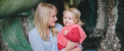 브리티시컬럼비아대학의 스티븐 하이네 교수는 우월한 DNA는 날 때부터 정해졌다는 그릇된 지식에 현혹되지 말 것을 촉구하며, 엄마와 아기의 관계 등 상호 관계망으로 결정되는 경우가 많다고 지적한다.