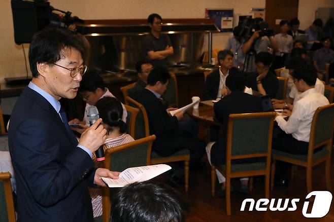 장하성 청와대 정책실장. © News1 민경석 기자