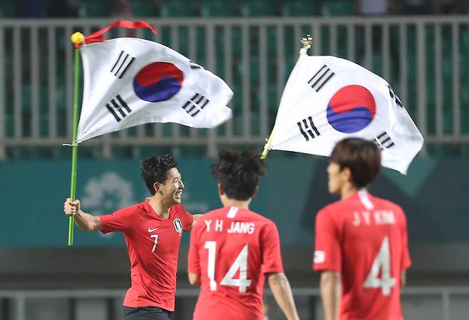 ▲ 금메달 획득 이후 기뻐하는 손흥민(7번) ⓒ연합뉴스