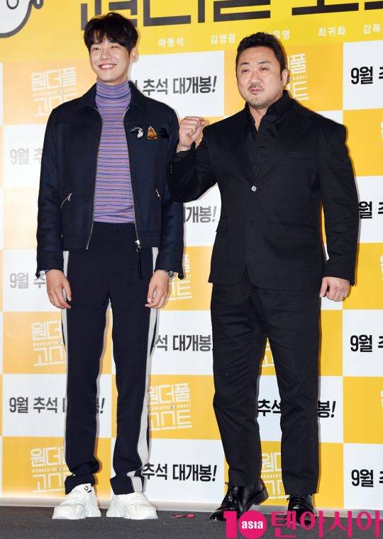 배우 김영광과 마동석이 18일 오후 서울 CGV 용산아이파크몰에서 열린 영화 ‘원더풀 고스트’ 언론 시사회에 참석했다/ 조준원 기자 wizard333@