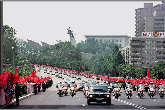 김대중 대통령을 환영하는 평양시민들. [중앙포토]