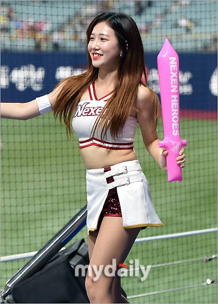 ▲ 치어리더 박한솔 '자꾸만 눈길 가'