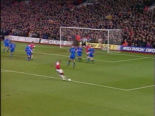 1997/98시즌 비에이라의 득점 장면