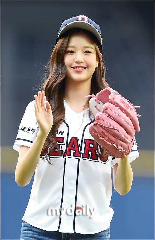 ▲ 아이즈원 장원영 '기분 좋아지게 만드는 미소'