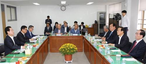 김영록 전남지사 여순사건 유족 면담 [전남도 제공]