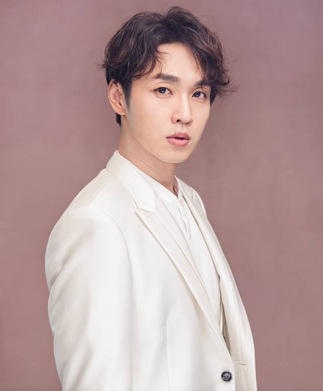 뮤지컬 광화문연가, 이석훈