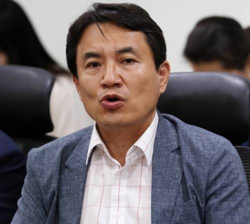 자유한국당 김진태 의원
