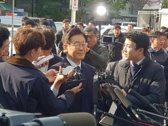 29일 오전 분당경찰서에 출석한 이재명 경기지사. 최모란 기자