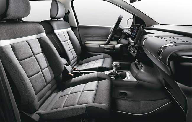 가장 안락하고 편안했던 시트로엥 C4 칵투스의 시트. 사진 시트로엥