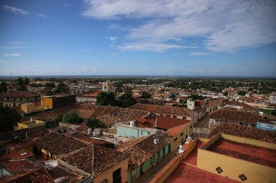 알록달록 예쁜 주택이 모여 있는 뜨리니다드. [사진 김춘애]