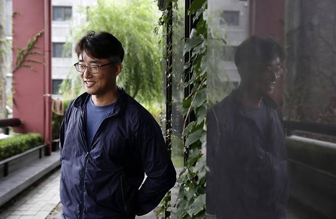 10년 만에 <와이티엔>(YTN) 앵커로 돌아온 노종면 기자. <한겨레> 자료사진.
