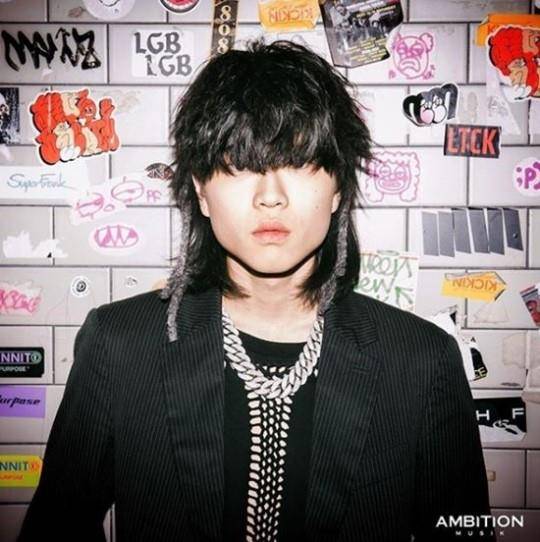 사진=앰비션뮤직 SNS