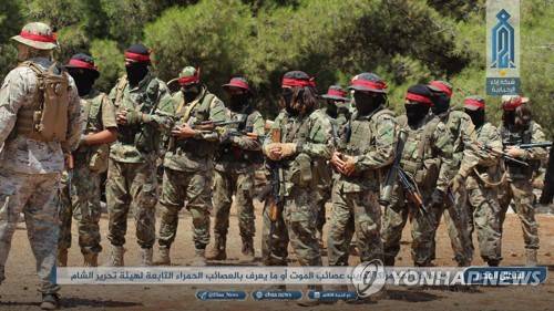 시리아 반군 '최후거점' 60% 장악한 '하야트 타흐리르 알샴'(HTS) [AP=연합뉴스 자료사진]