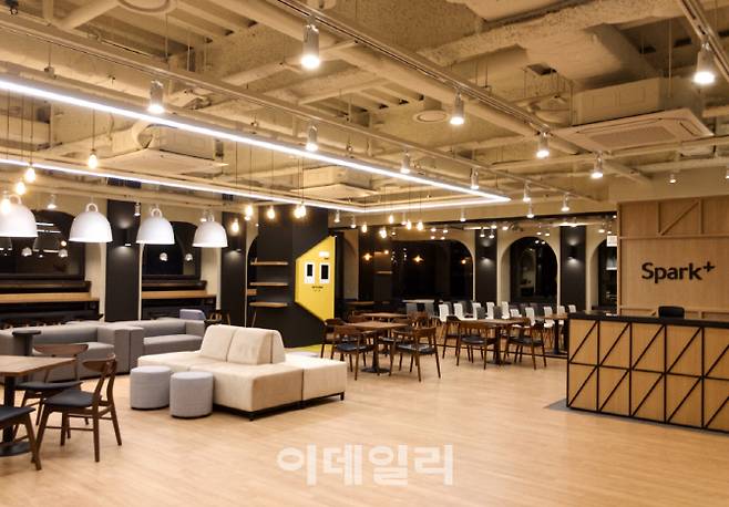 스파크플러스 강남점(6호점) 라운지 모습. 스파크플러스 제공.