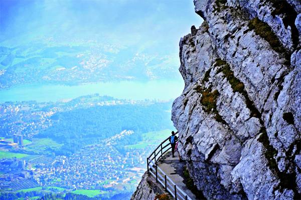 숨이 멎을 듯한 장관을 보여주는 스위스 필라투스. [사진제공 = 김기남 편집장]