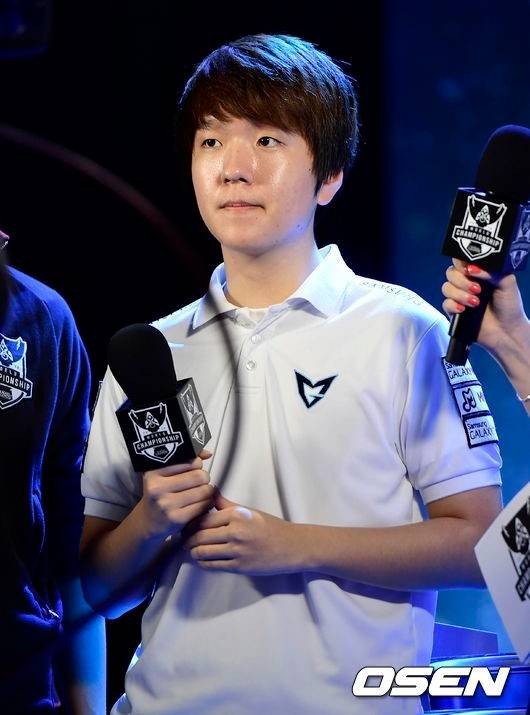 '하트'의 빈자리 메운 '댄디'..中 RNG, 최인규 수석코치 선임 [오피셜]