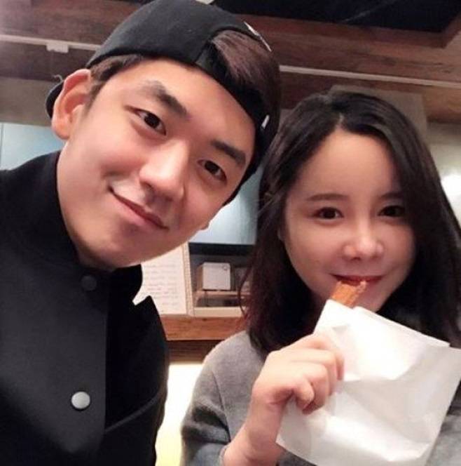 이용대(왼쪽)와 변수미