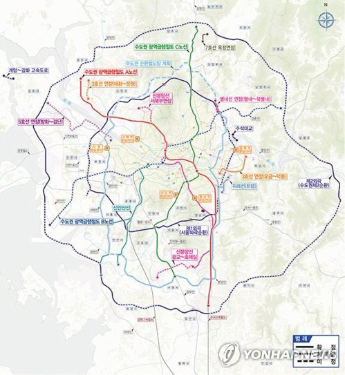 국토부, 수도권 광역교통망 개선방안 발표 (서울=연합뉴스) 국토교통부는 19일 수도권 3기 신도시 입지와 2기 신도시 광역교통개선 대책을 발표했다. 사진은 중추망 조기 구축 및 교통망 효율성 제고 계획. [국토교통부 제공]
