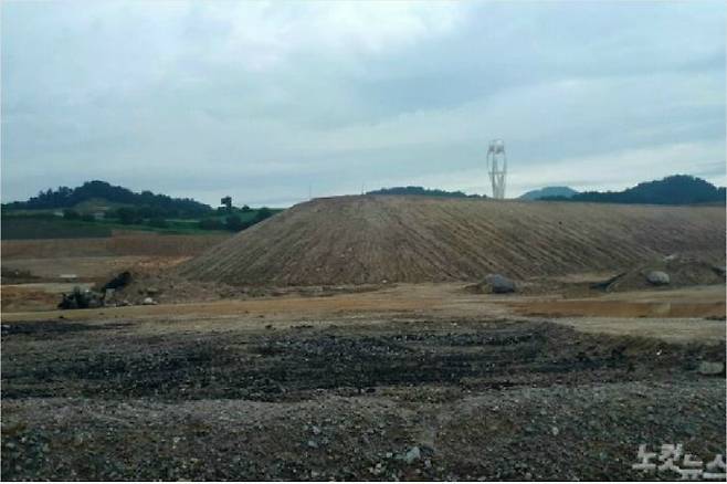 동계올림픽 개·폐회식장이 대분분 철거돼 성화대만 남긴 채 황량한 공터로 변해 있다. (사진=유선희 기자)