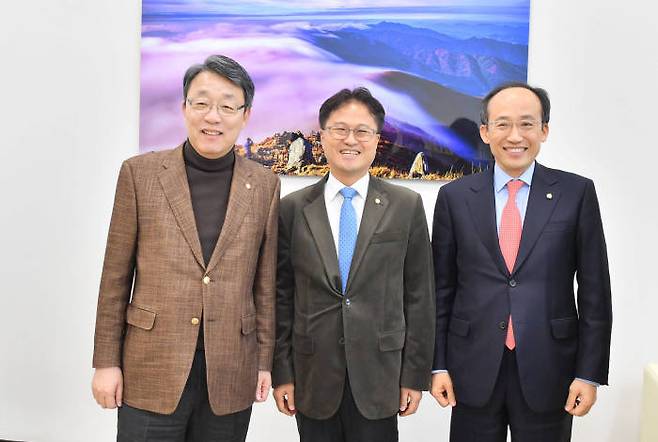 왼쪽부터 김성식, 김정우, 추경호 의원