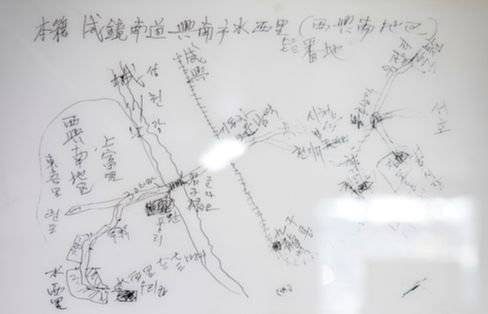 식당에 걸린 흥남 내호리 지도. 2009년 2대 대표의 남편 고 유복연씨가 돌아가기 열흘 전 그렸다.