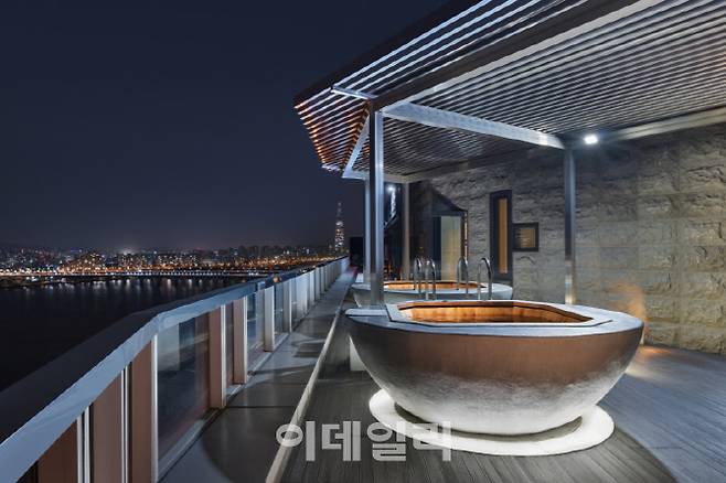 비스타워커힐서울 여성 사우나 노천탕(사진=비스타워커힐)