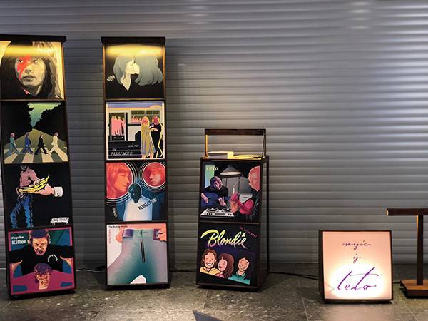 ⓒ소시민 워크 제공 소시민워크는 영화 <레토>의 굿즈를 제작해 전시했다.