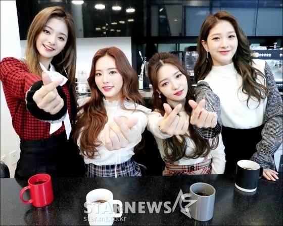 걸그룹 프로미스나인 이나경, 박지원, 노지선, 이서연(왼쪽부터)/사진=김창현 기자