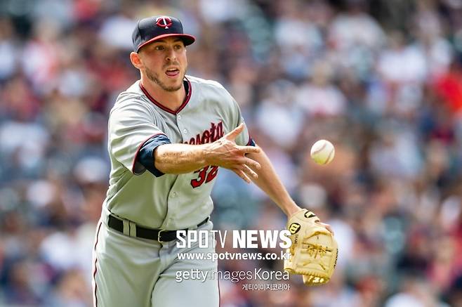 ▲ 본의 아니게 유니폼 수집가가 된 올리버 드레이크.