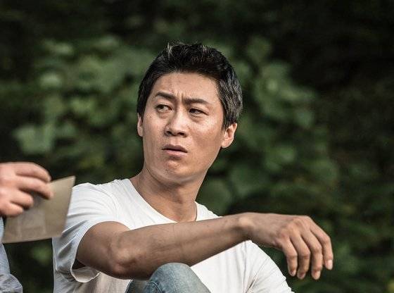 ‘암수살인’의 형사. [사진 각 영화사]